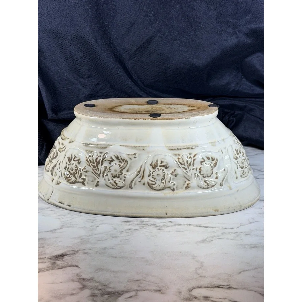 Ivory White leaf Floral Embossed Ceramic Indoor/Outdoor Planter/Pot  11.5(p2893)
